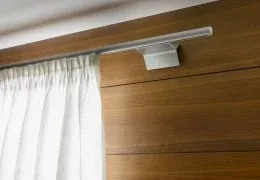 Шинный карниз для штор